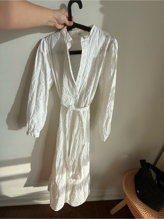 Wilfred Dresses & Skirts - WILFRED White Eyelet Midi Shirt Dress with Waist Tie